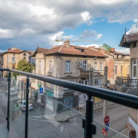 Апартамент Bright & Cozy 1bd In а New Building *